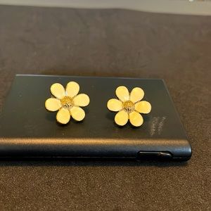 Anne Klein Vintage beige enamel flower earrings